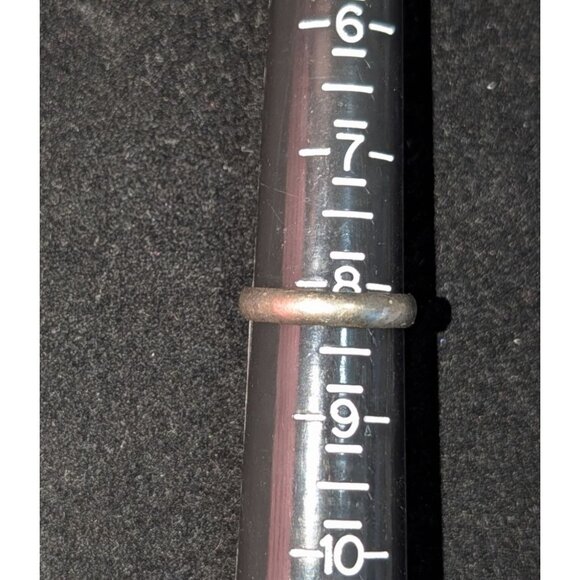 Sterling Silver 925 Ring Size 8 Elegant Minimalist Band Jewelry - Picture 6 of 7